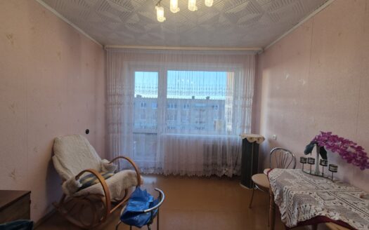 NAUJOSIOS AKMENĖS MIESTO CENTRE PARDUODAMAS 3 KAMBARIŲ BUTAS