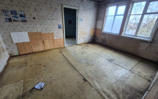 2 KAMBARIŲ BUTAS BE CENTRINIO ŠILDYMO NAUJOJOJE AKMENĖJE