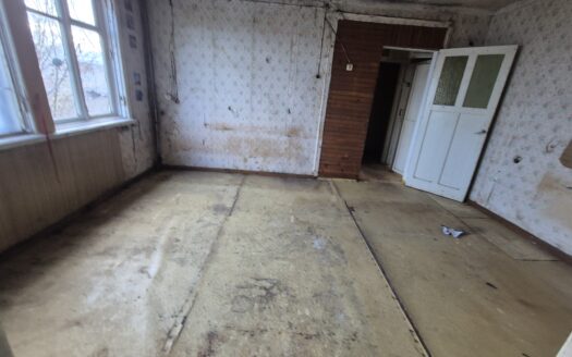 2 KAMBARIŲ BUTAS BE CENTRINIO ŠILDYMO NAUJOJOJE AKMENĖJE