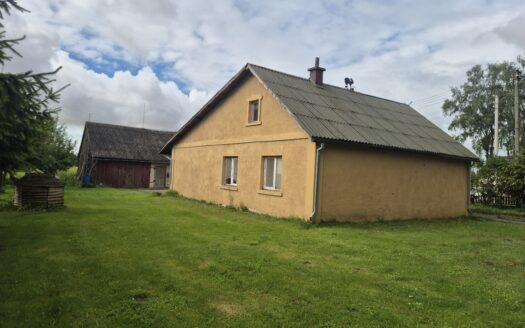 ŠAPNAGIUOSE PARDUODAMAS GYVENAMASIS NAMAS SU 30 ARŲ ŽEMĖS SKLYPU